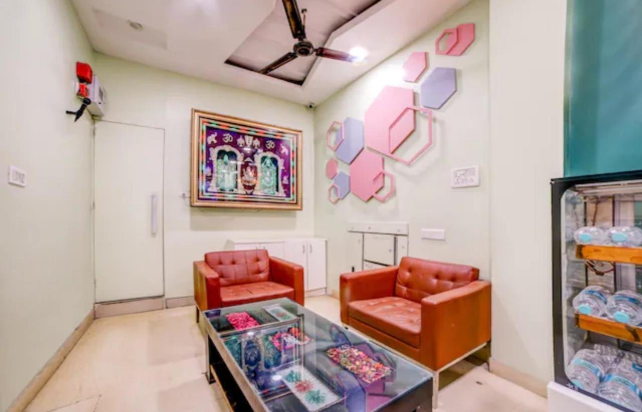 Hotel Nityaa Suites 뉴델리 외부 사진