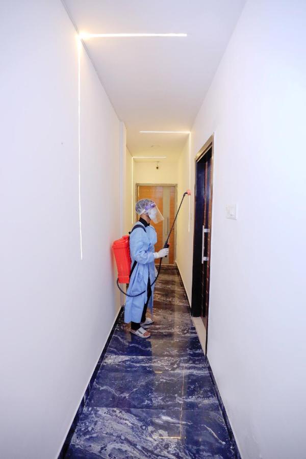 Hotel Nityaa Suites 뉴델리 외부 사진