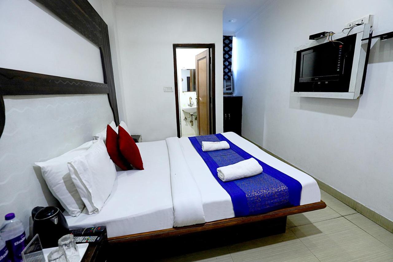 Hotel Nityaa Suites 뉴델리 외부 사진