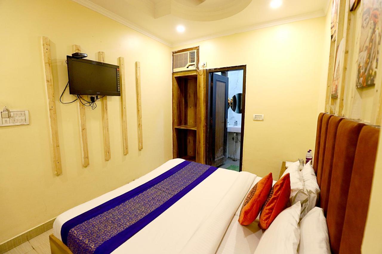Hotel Nityaa Suites 뉴델리 외부 사진