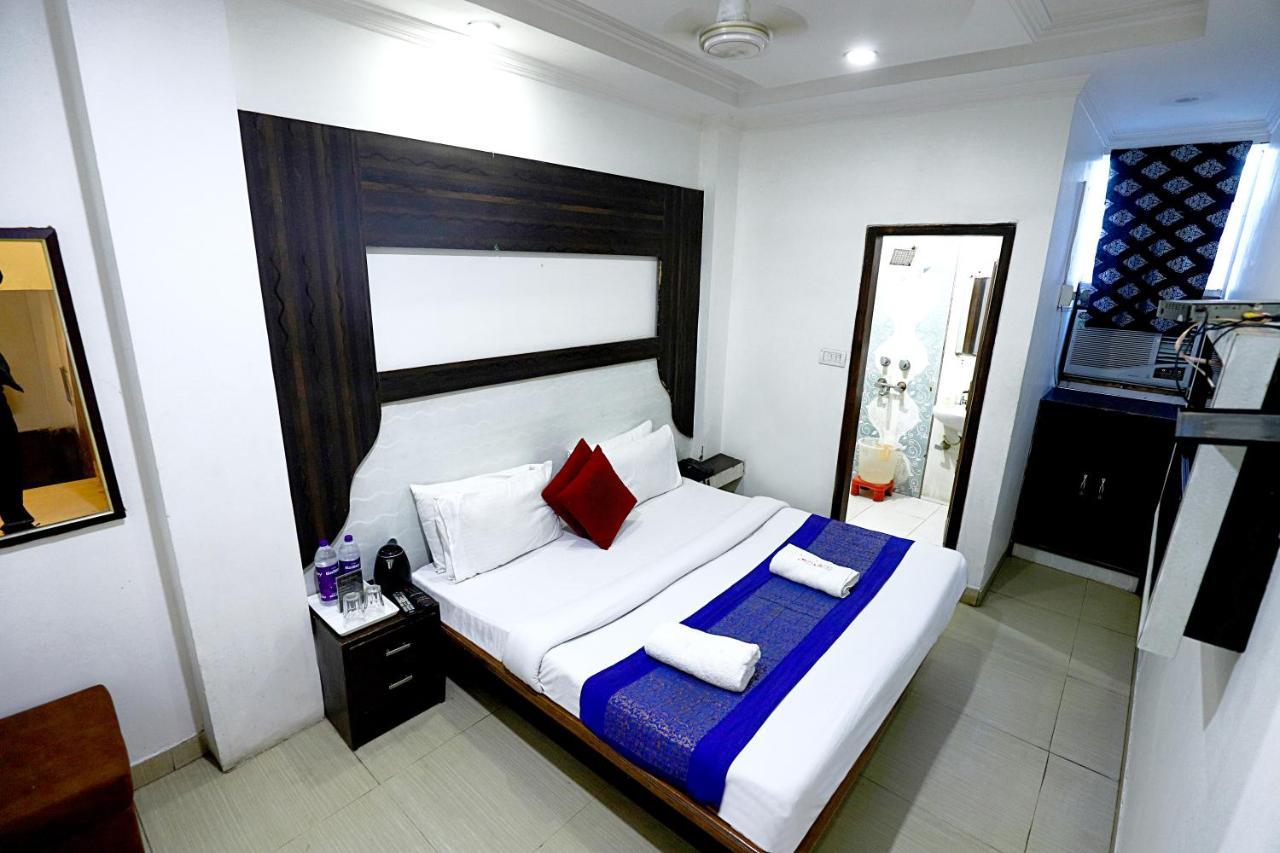 Hotel Nityaa Suites 뉴델리 외부 사진
