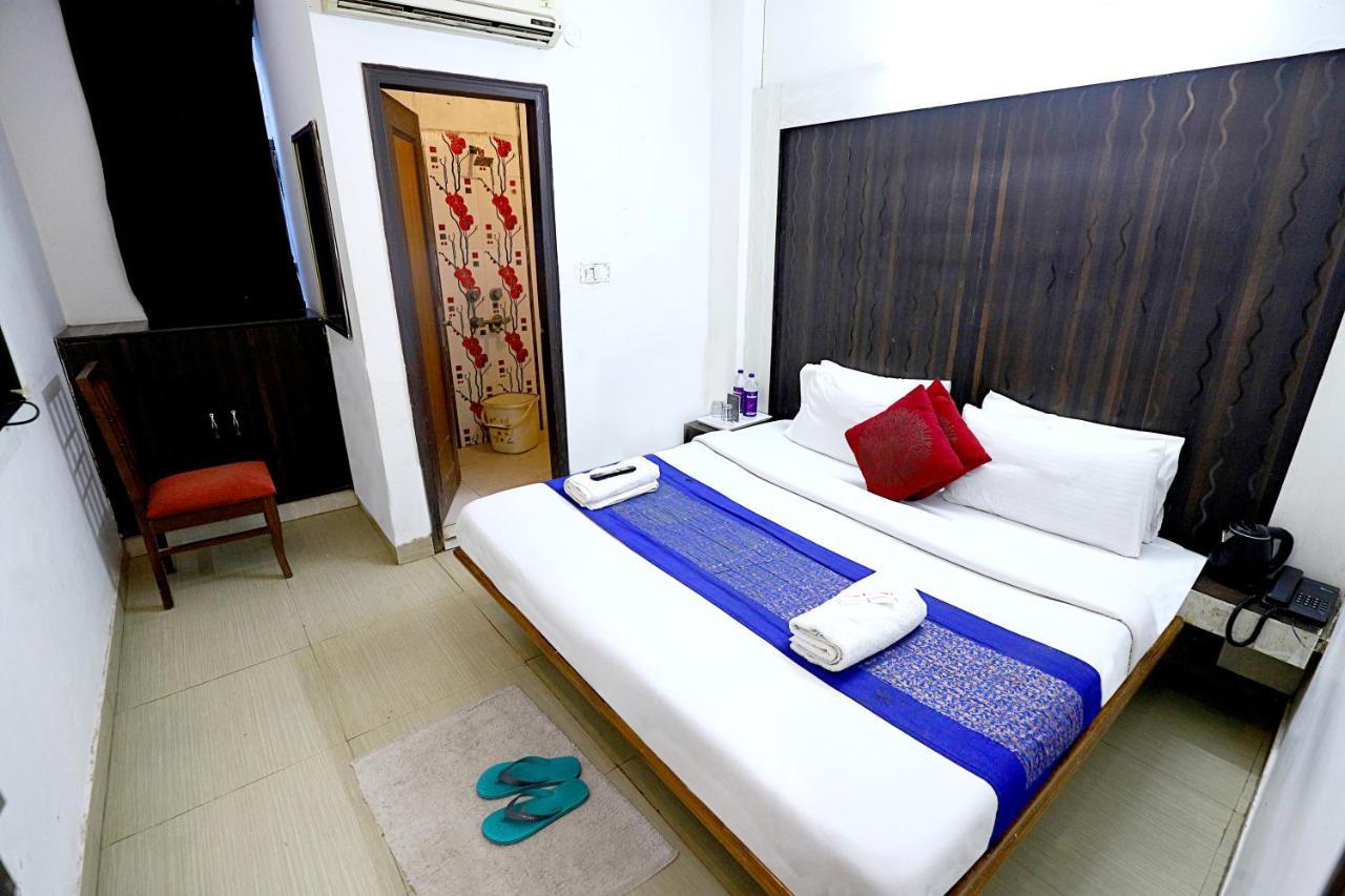 Hotel Nityaa Suites 뉴델리 외부 사진