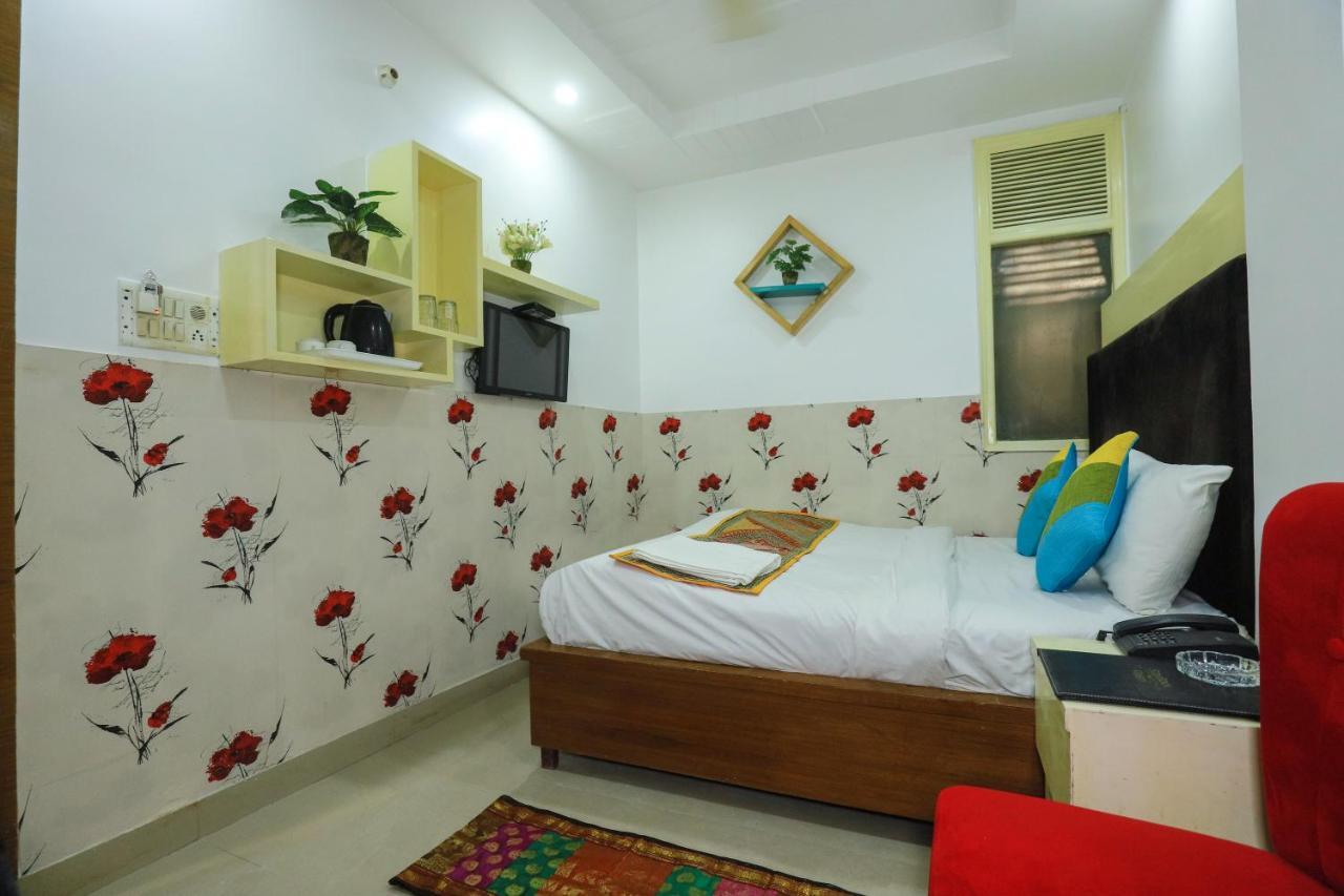 Hotel Nityaa Suites 뉴델리 외부 사진