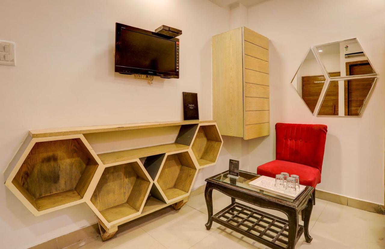 Hotel Nityaa Suites 뉴델리 외부 사진