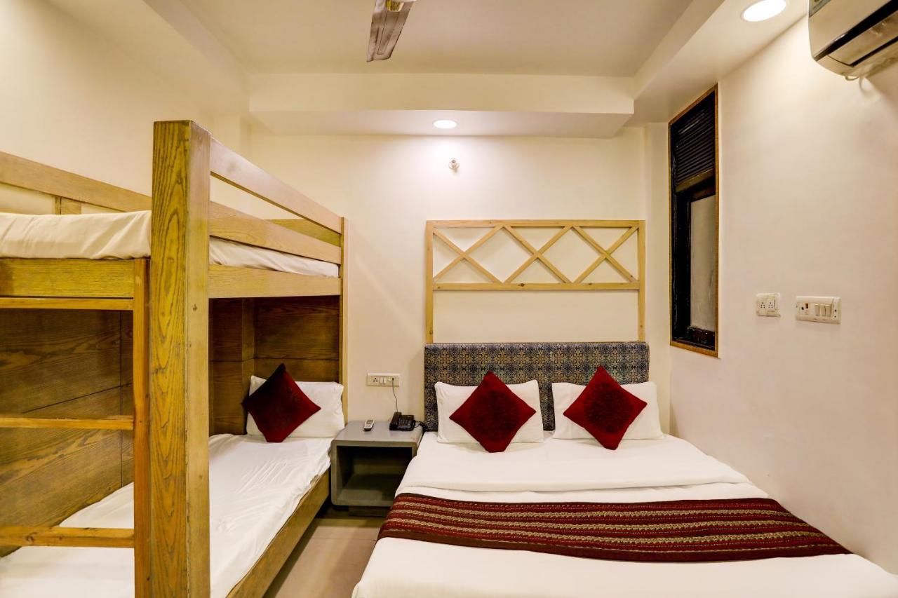 Hotel Nityaa Suites 뉴델리 외부 사진