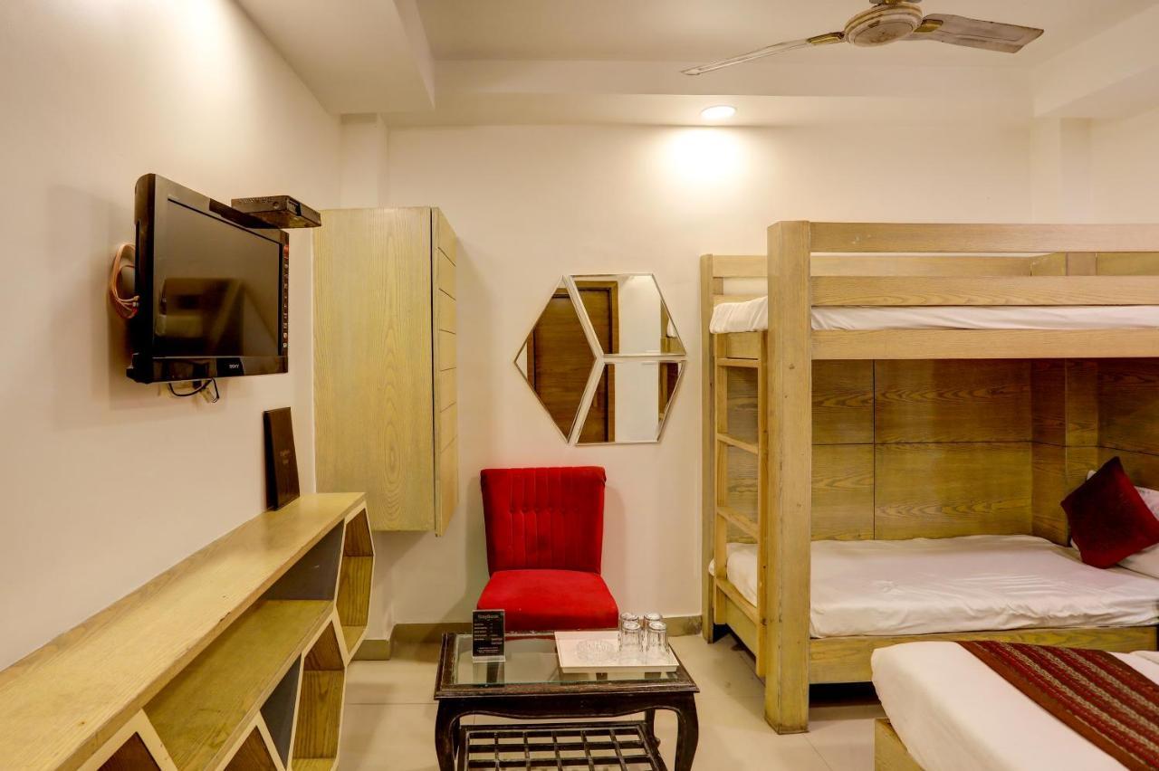 Hotel Nityaa Suites 뉴델리 외부 사진