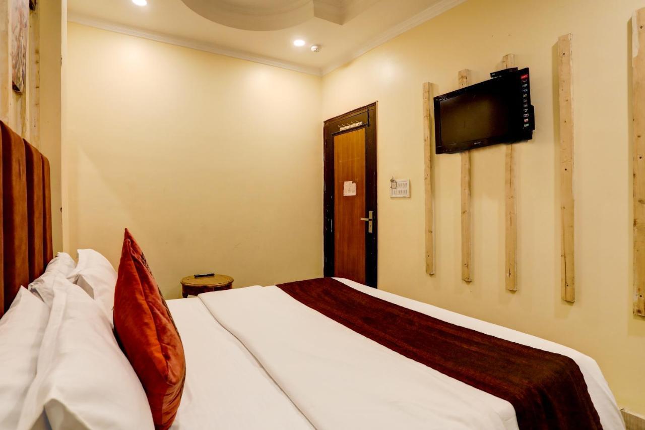 Hotel Nityaa Suites 뉴델리 외부 사진