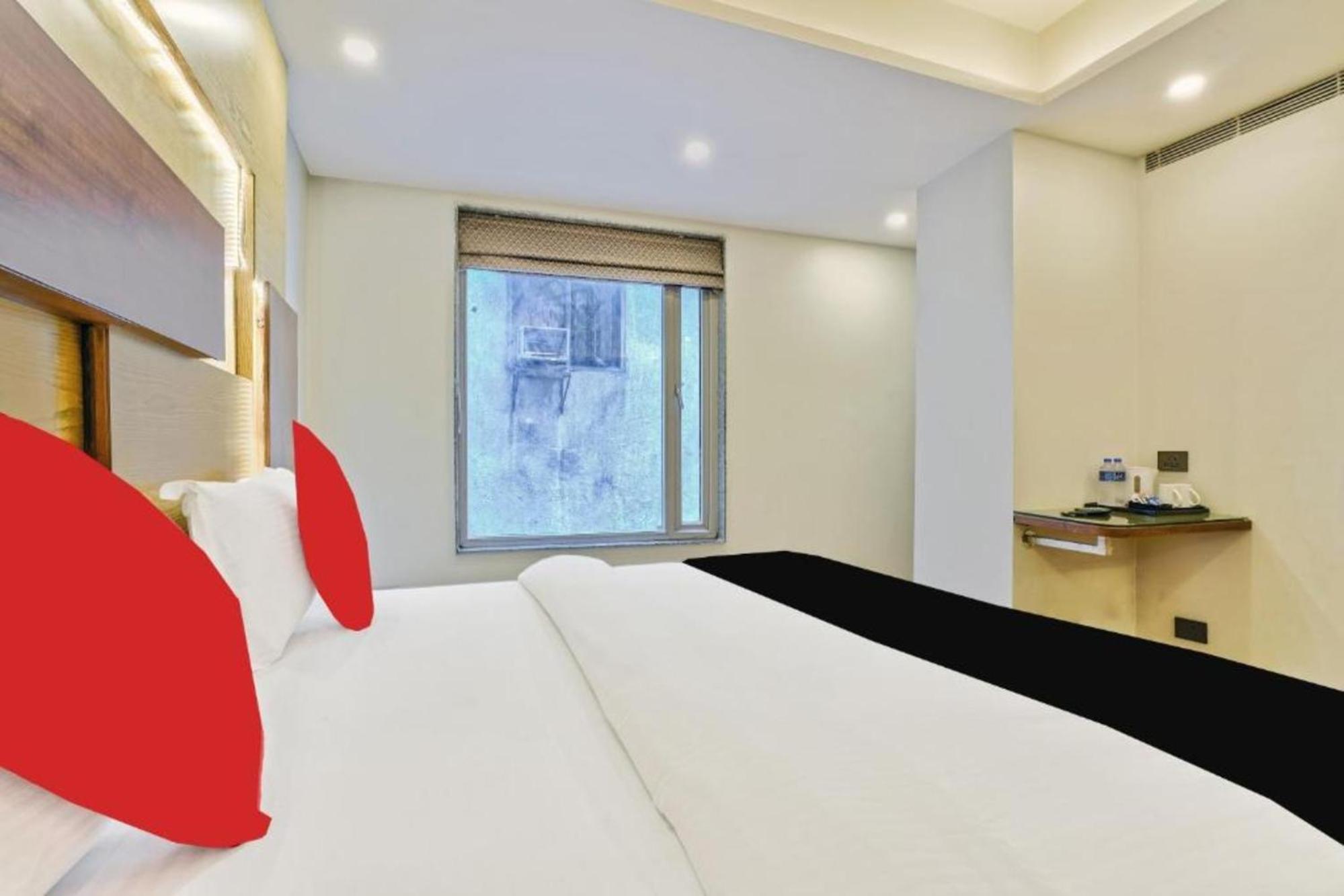 Hotel Nityaa Suites 뉴델리 외부 사진