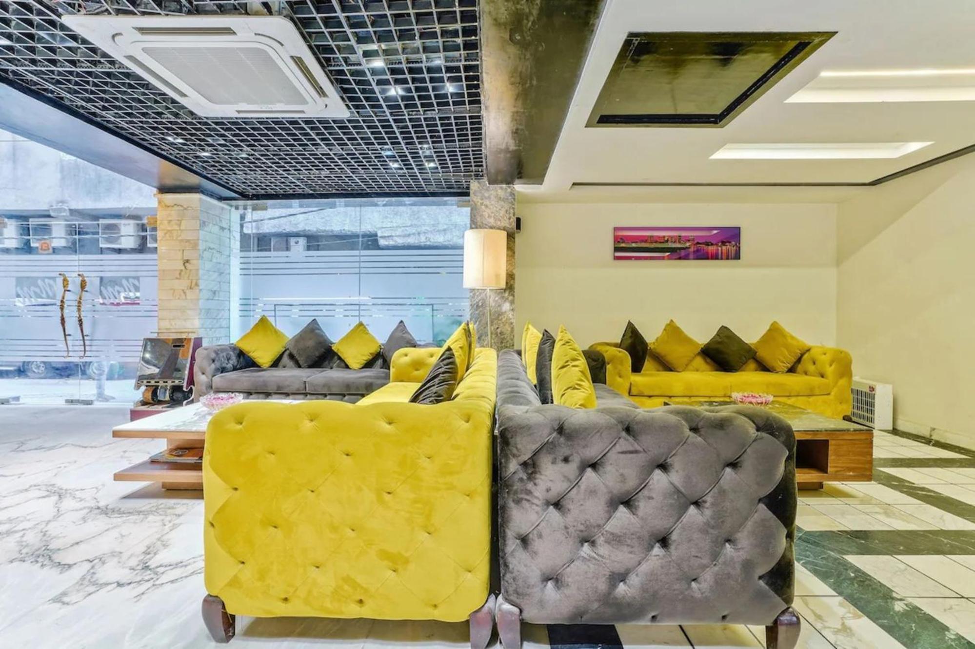 Hotel Nityaa Suites 뉴델리 외부 사진